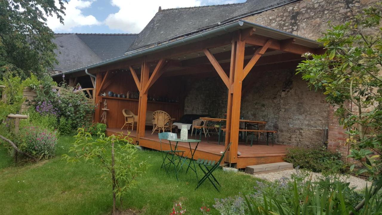 Hotel Les Hirondelles Sainte-Suzanne  Zewnętrze zdjęcie