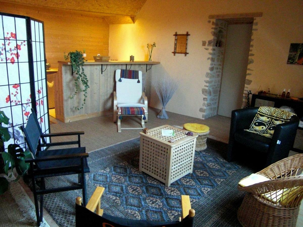 Hotel Les Hirondelles Sainte-Suzanne  Zewnętrze zdjęcie