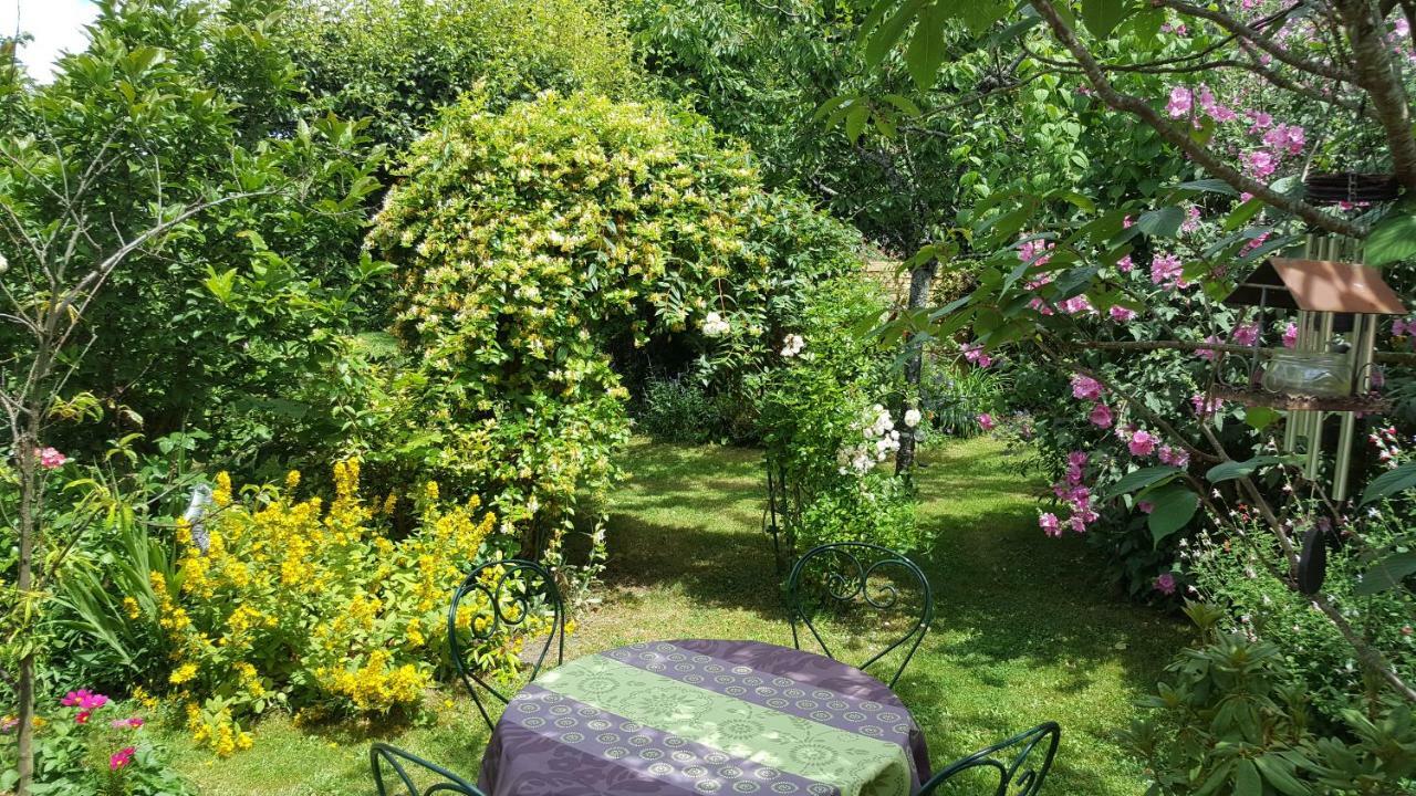Hotel Les Hirondelles Sainte-Suzanne  Zewnętrze zdjęcie
